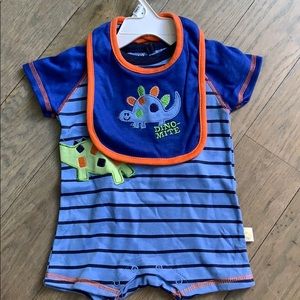 Bodysuit with matching bib